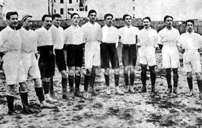 Italian football team at first match against France in 1910