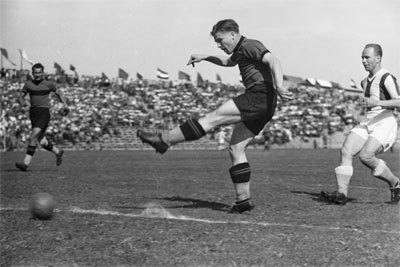 Ferencvarosi TC V Budapest Honved - Hungarian Football Cup 2-1 Editorial  Image - Image of sportsman, kupa: 85988835